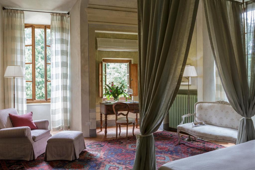 Posezení v ubytování Borgo Pignano Tuscany