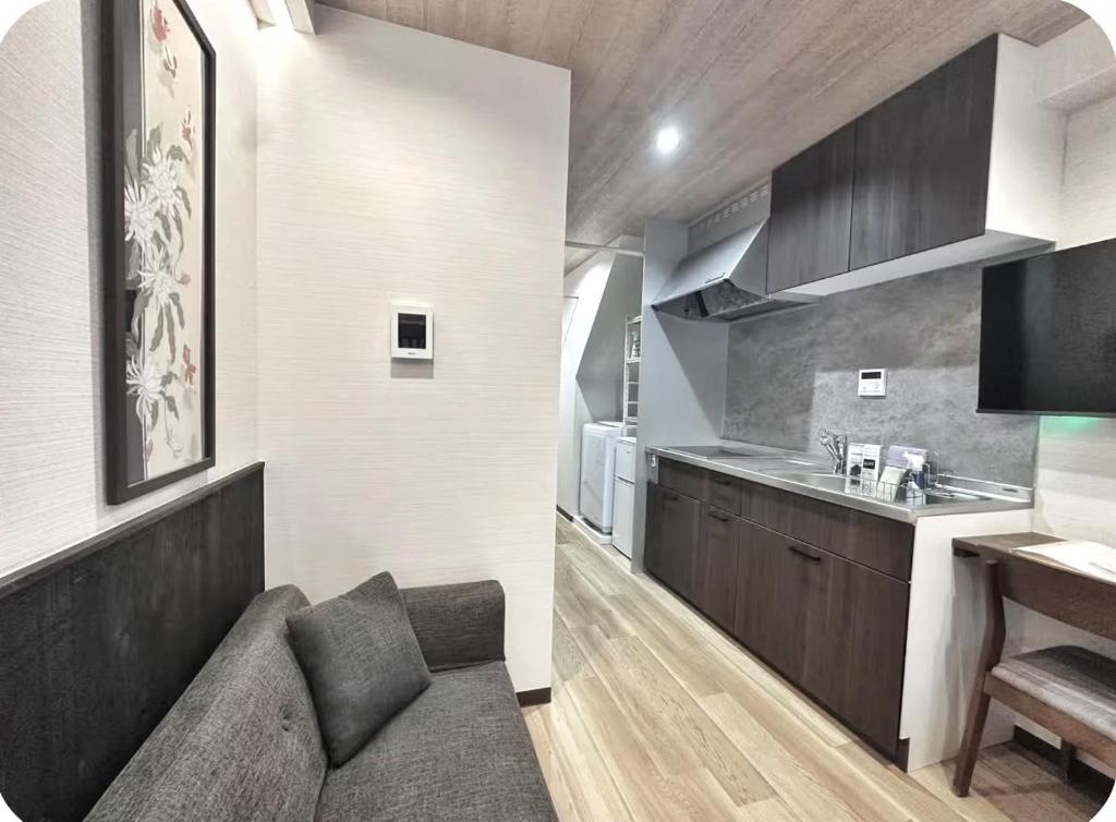 New 健杉 大國町站5分鐘 離難波一站 兩層獨立屋 全新裝修 兩房兩廁