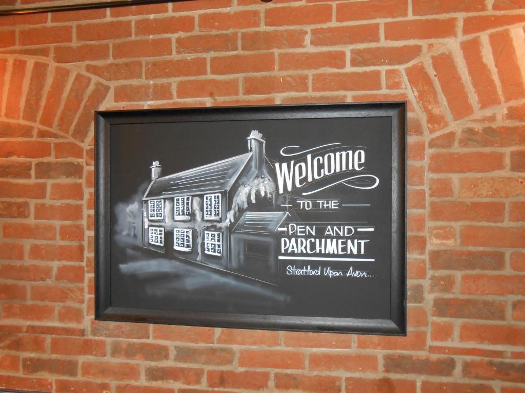 Pen and Parchment by Greene King Inns - Resim 24