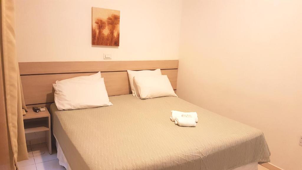  Ellus Hotel