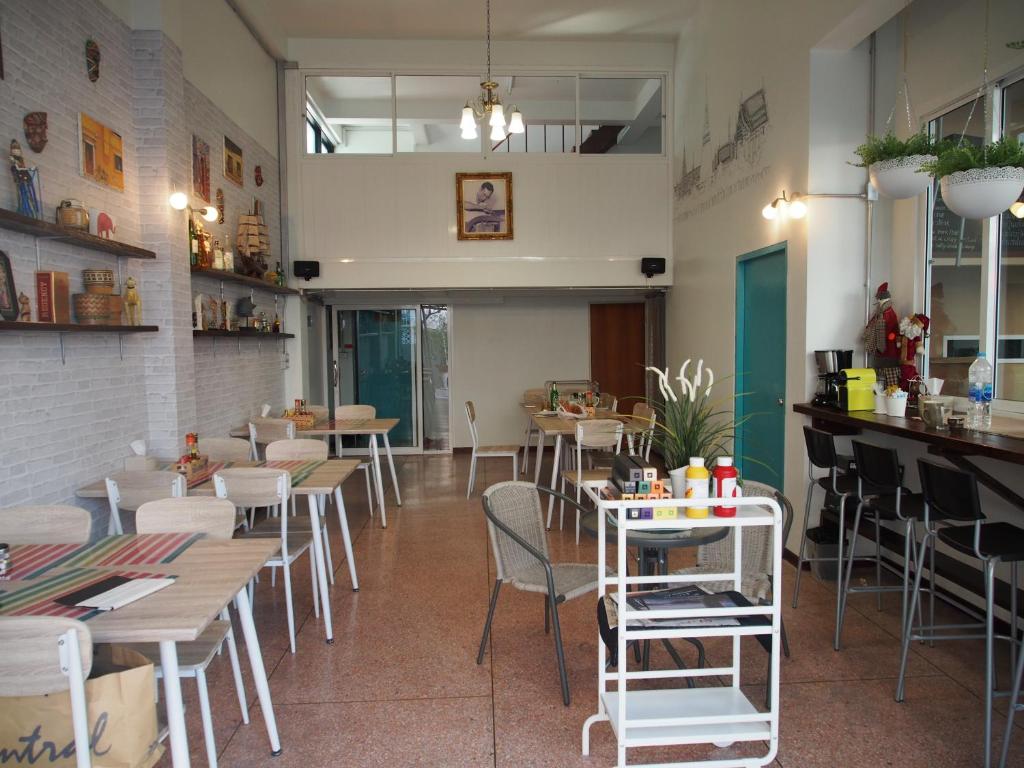 Restaurace v ubytování Sriyanar Place
