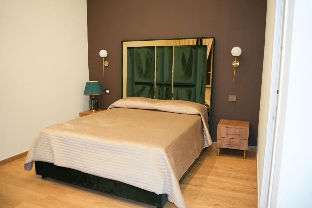 Rachel Rooms