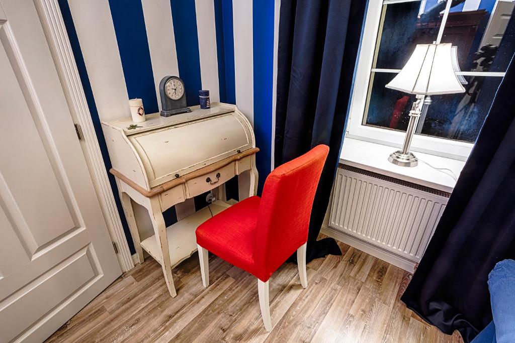 Chateau Nightingales - Deluxe King Studio