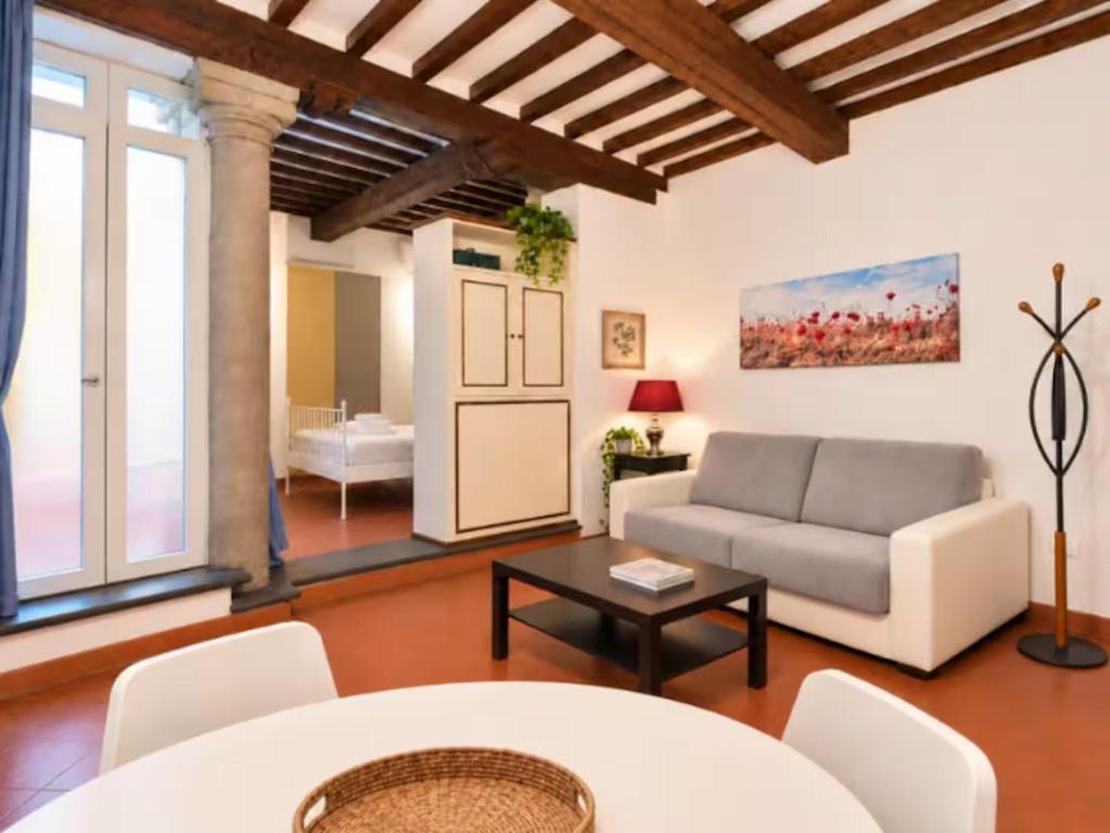 Borgo Allegri Apartment