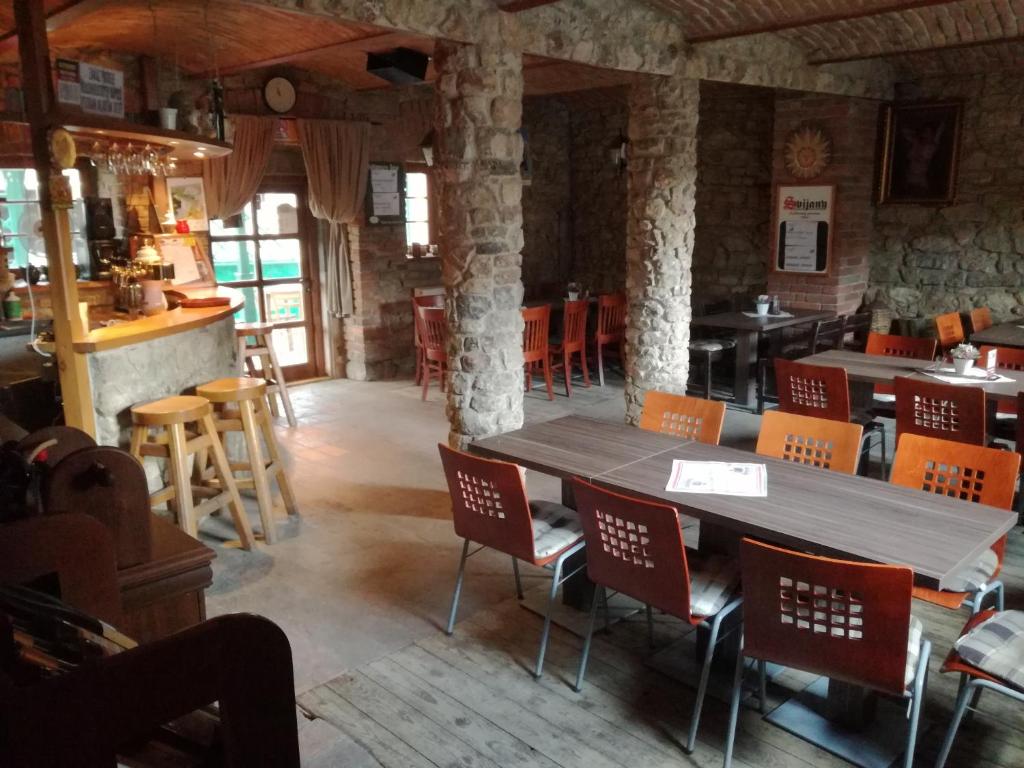 Posezení v ubytování Restaurace a penzion U Lva
