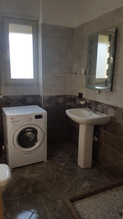 Faik Shehu Apartments - Image 8