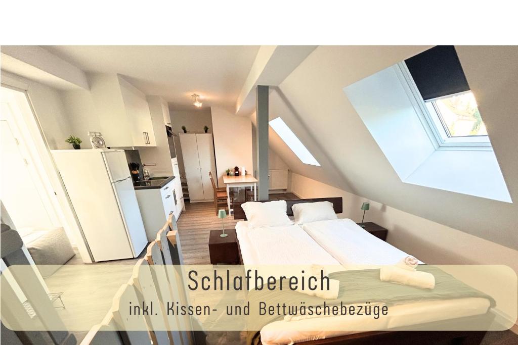 Dachwohnung im Zentrum mit eigener Küche & Bad