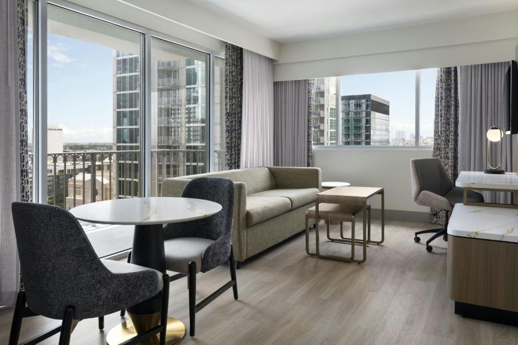 Holiday Inn Houston Downtown, an IHG Hotel - 