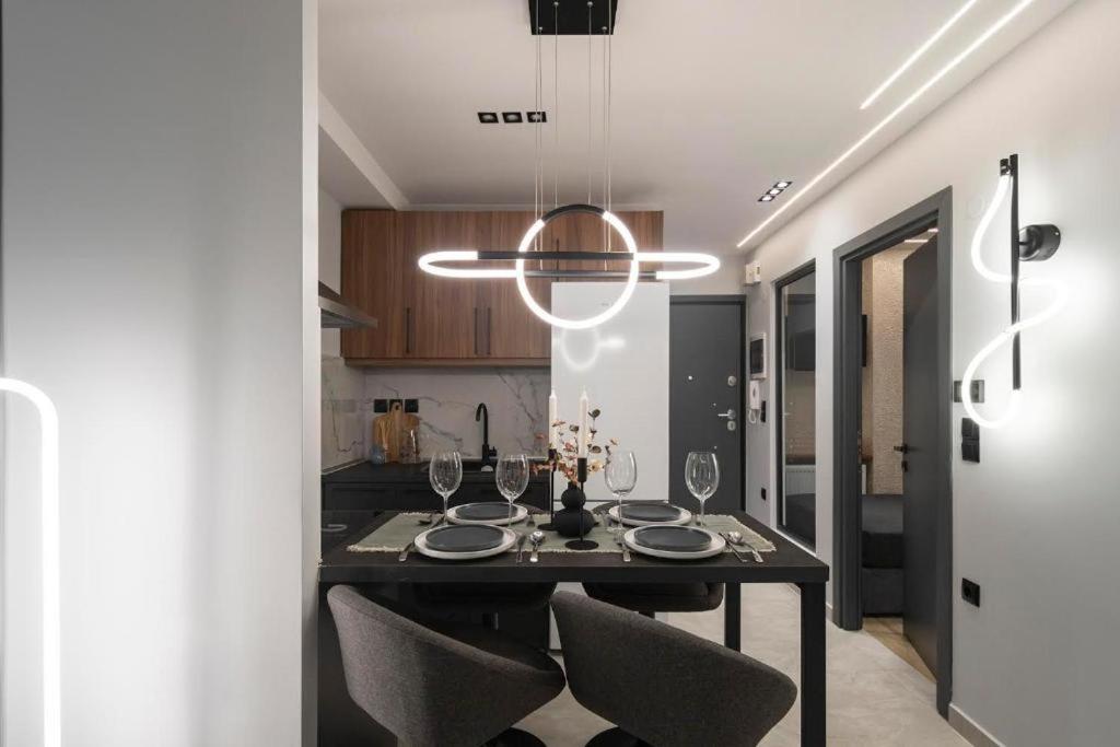 Central Deluxe Apartment