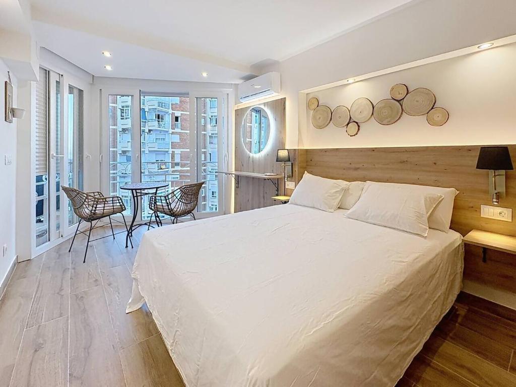 Apartamento con vista al mar y piscina Benalmádena