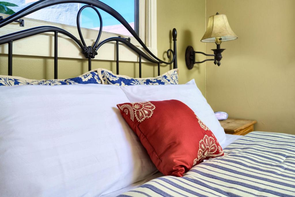 Marina Motel - 