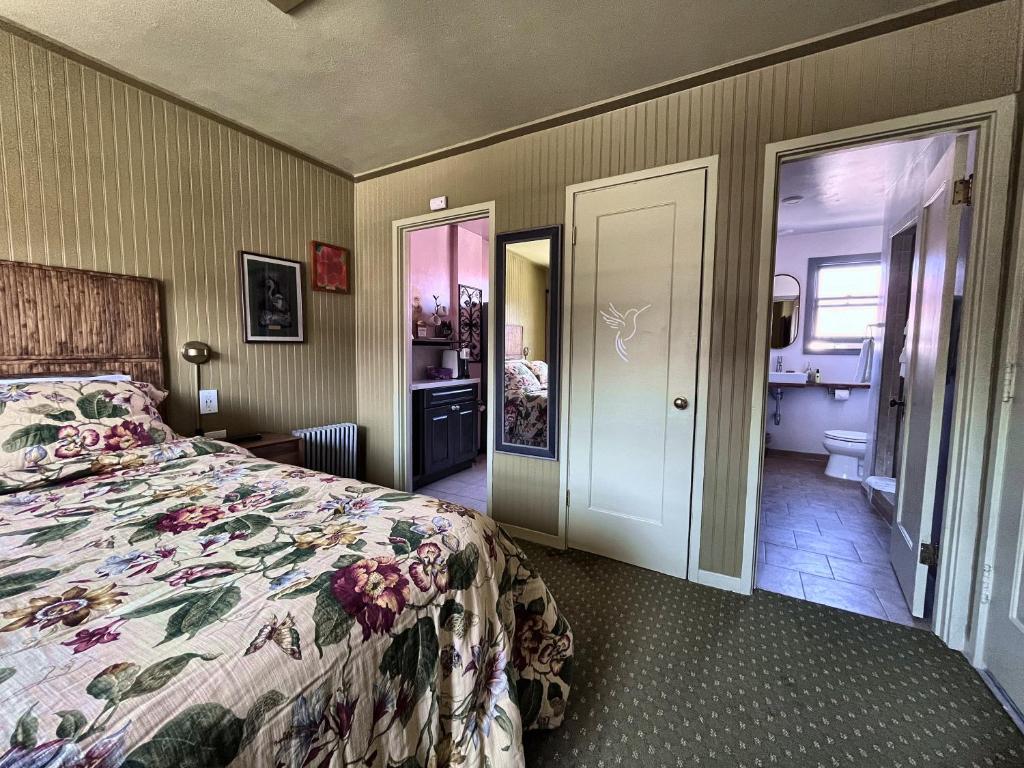 Marina Motel - 