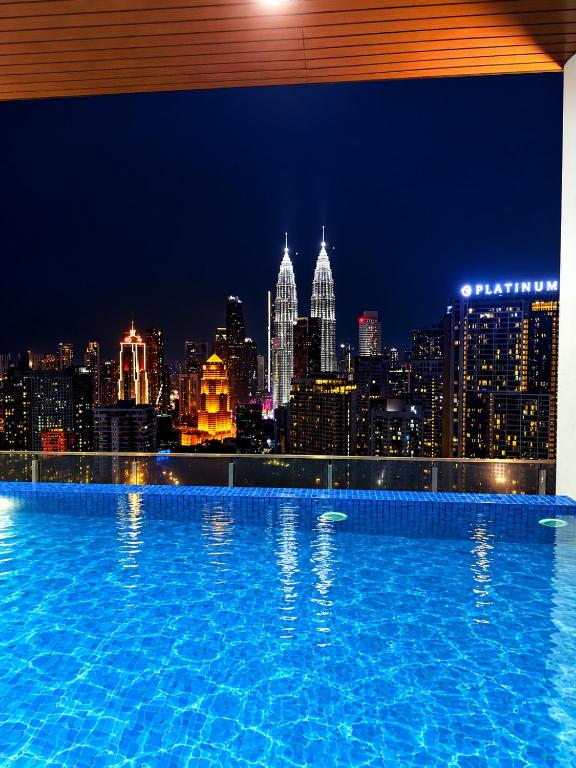 The Colony by Klcc در کوالالامپور