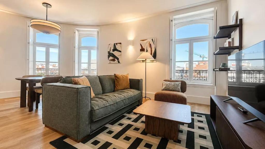 Two-Bedroom Deluxe Apartment with City View
