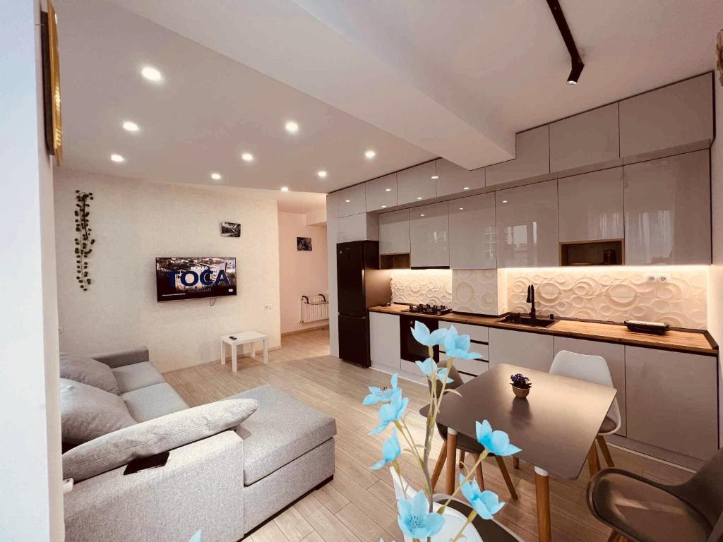 فضای داخلی Sunny Panorama Apartment Central Tbilisi در تفلیس - تصویر ۳