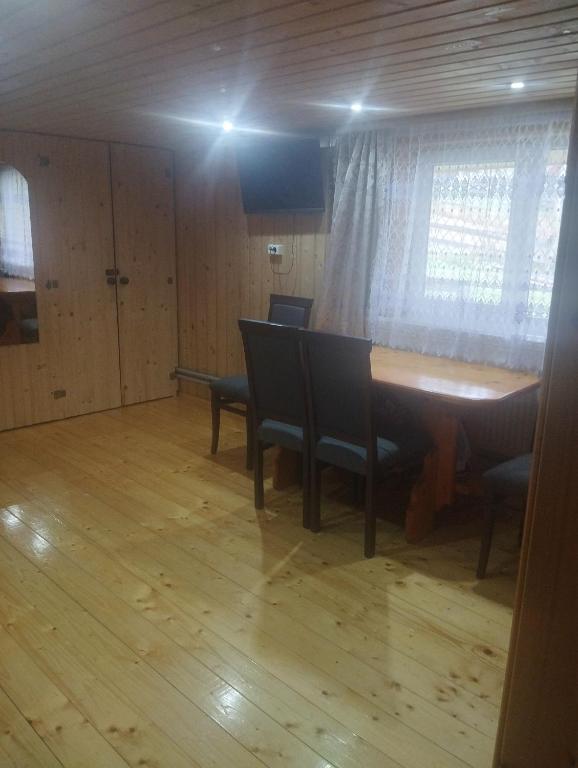 Микуличин на долоні 1 фото 4