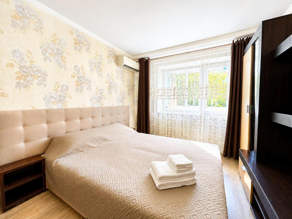 Cozy Studio in Cheryomushki - 15min to City & Sea головне фото