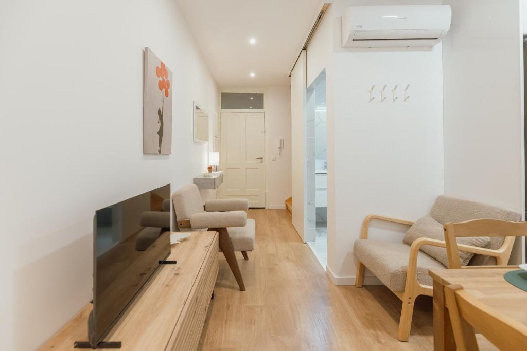Modern Lapa Duplex Apartments by Vacationy