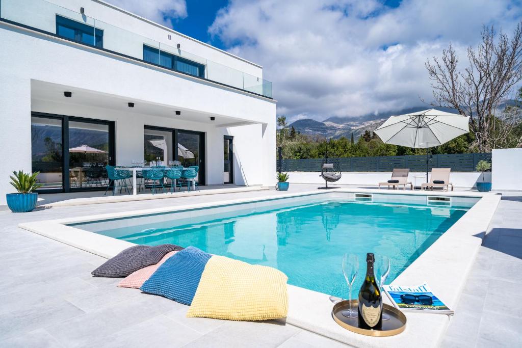 Villa Invigo Lux 4BD Private Pool