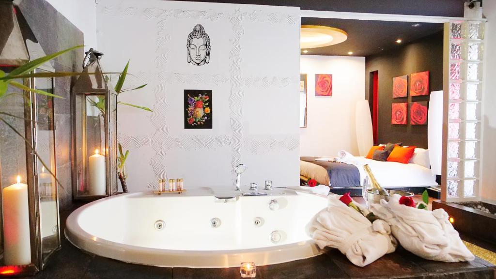 Apartamentos con jacuzzi Gran Vía - Jacuzzi privado en la habitación en Madrid