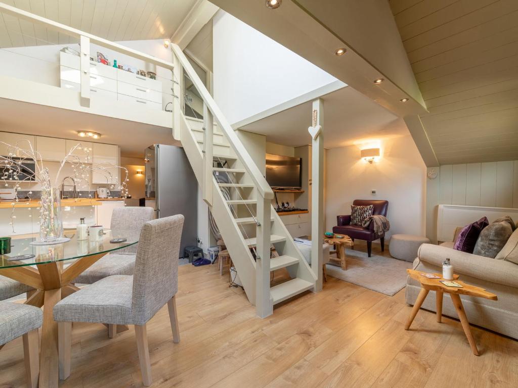 Appartement calme 3 pièces aux Allues avec WIFI et parking - FR-1-411-967