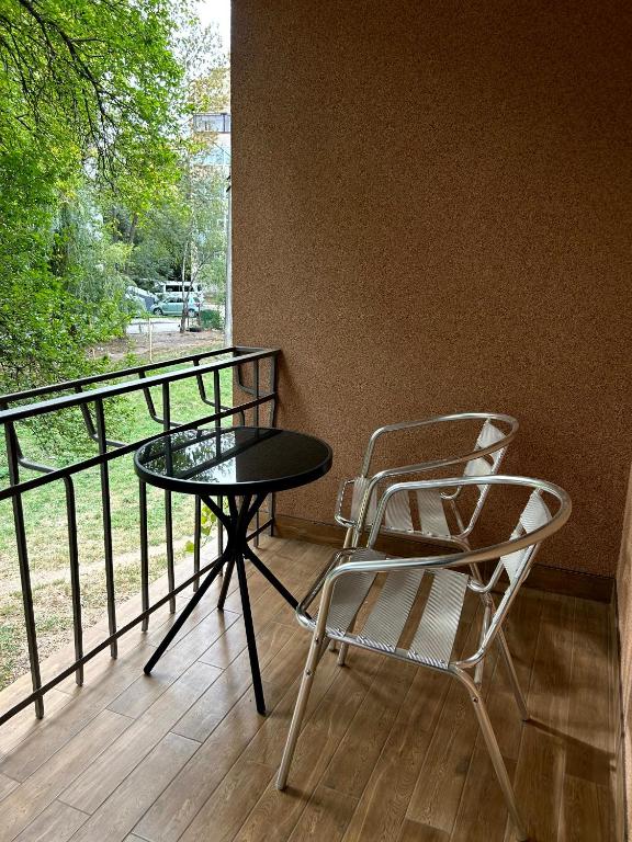 Apartments family photo 6