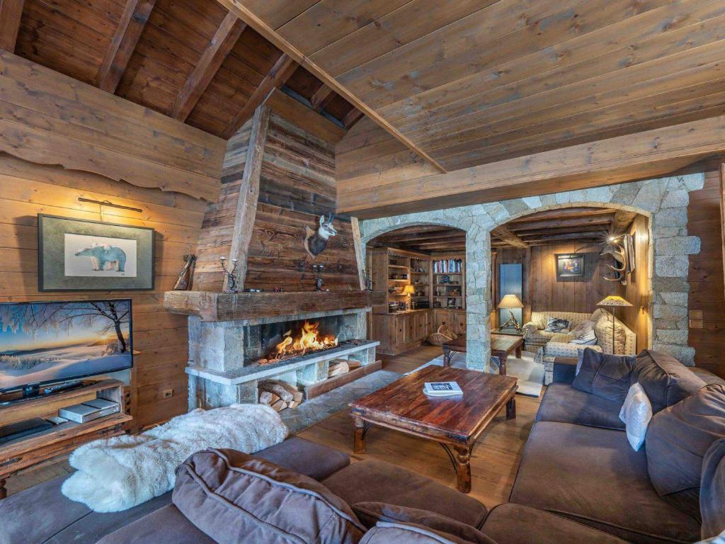 Chalet authentique et spacieux avec jacuzzi et hammam, près du centre de Méribel - FR-1-565-40