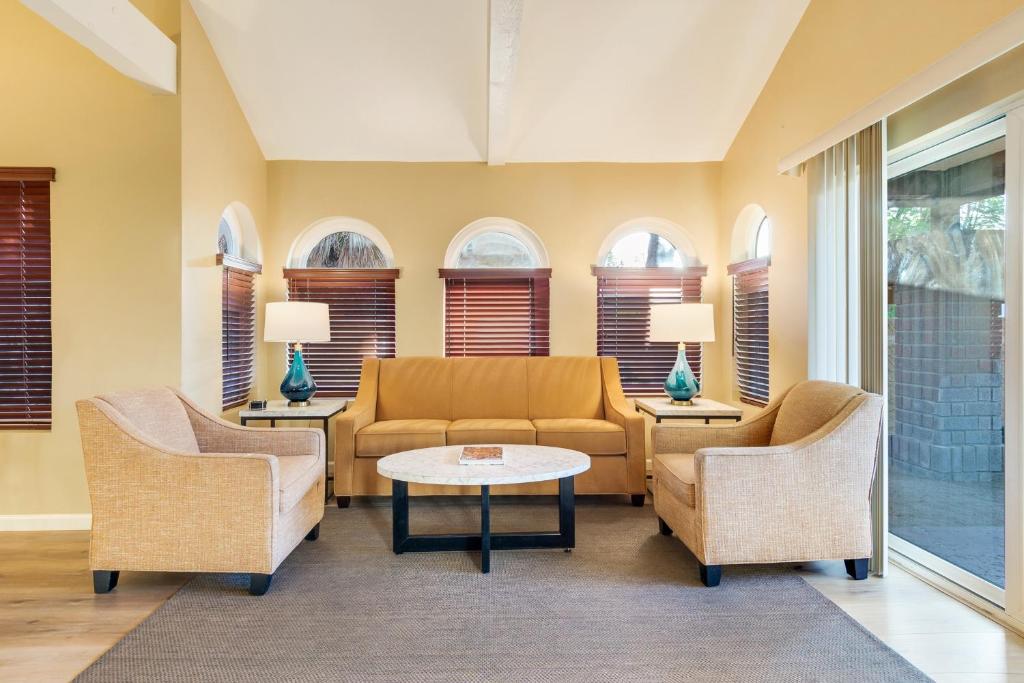 The Oasis Resort - 