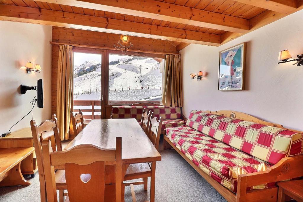 Résidence Plein Soleil - BEL APPARTEMENT EN ÉTAGE, LABEL MÉRIBEL, EXPOSITION SUD SUR LES PISTES MAE-7462