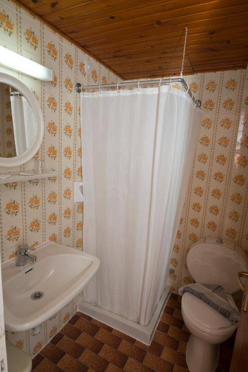 International Hotel - 6