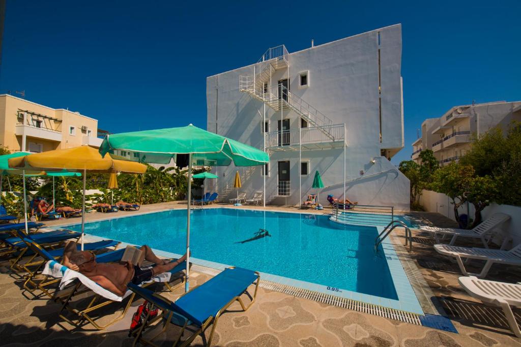 International Hotel - 17