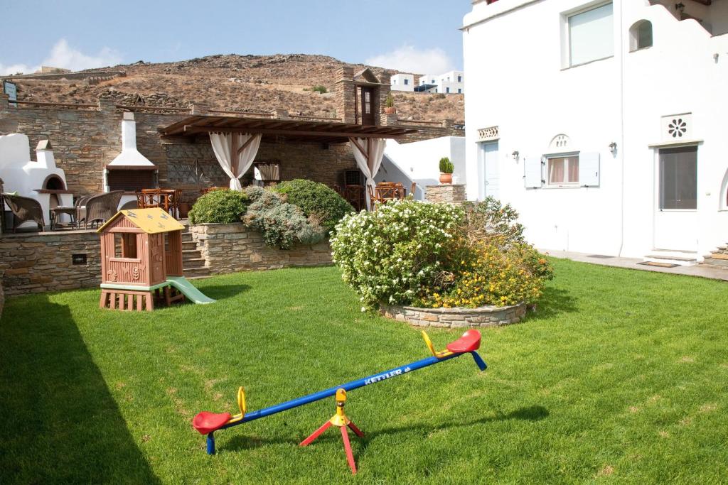 Herní místnost nebo prostor pro děti v ubytování Summer Time - Tinos Apartments