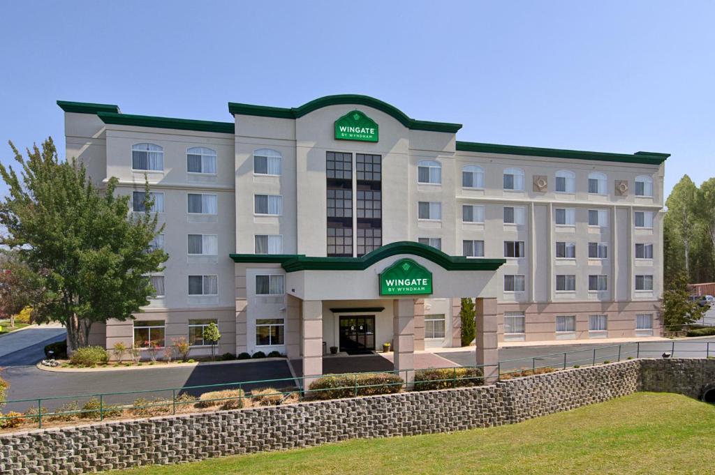 a rendering of the hampton inn suites niagara on the lake at Wingate by Wyndham - Chattanooga in Chattanooga