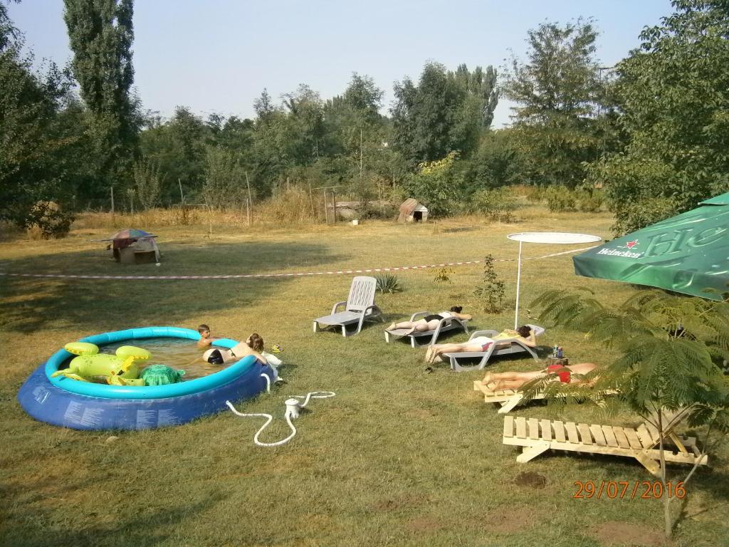 Bazén v ubytování Perla Neagră Lotus Spa nebo v jeho okolí