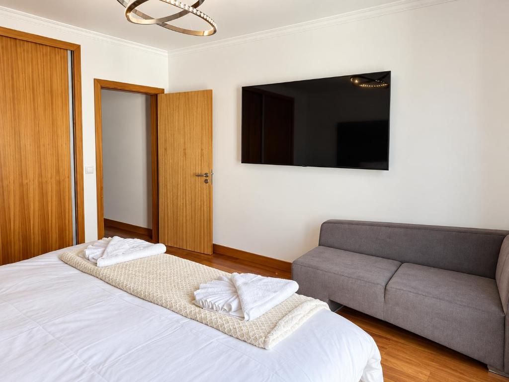 NICE and MODERN FLAT NEAR AIRPORT