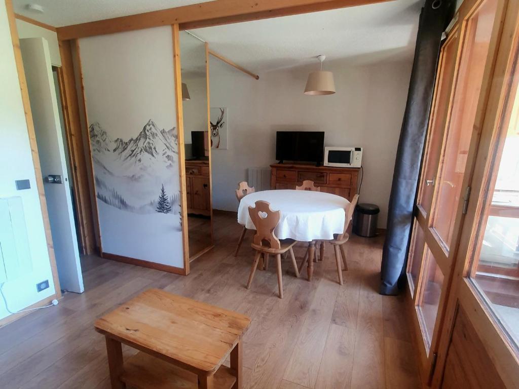 Studio lumineux 4 pers, balcon, parking - FR-1-181-2853