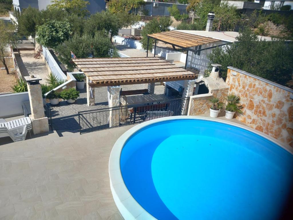 NAVIS San Terase Haus