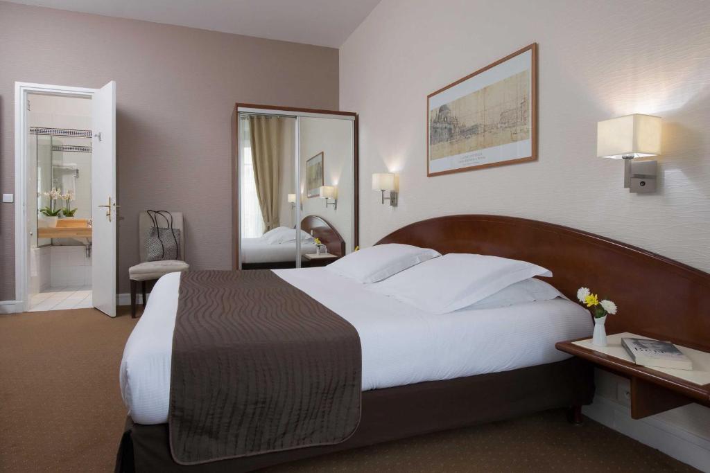 Excelsior Opera - Resim 12