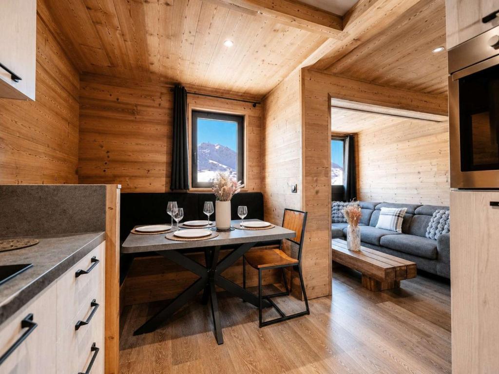 Charmant appartement rénové, cosy, pour 4 pers., exposé sud, skis aux pieds, proche commerces
