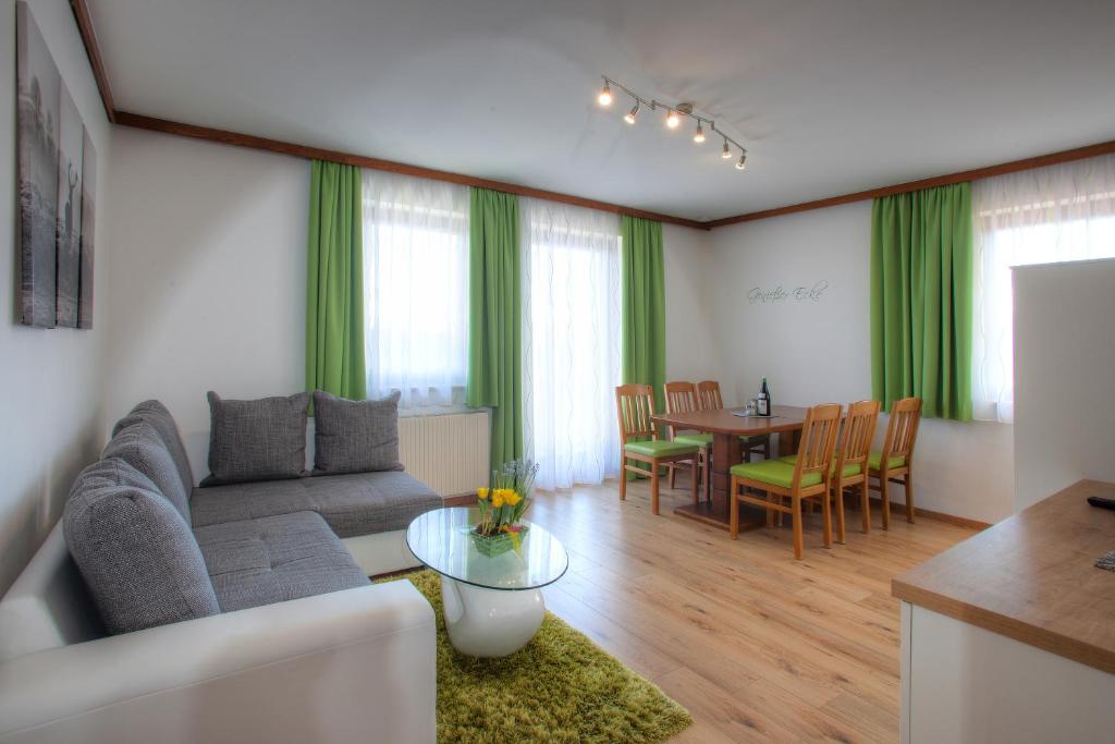 Posezení v ubytování Mathiasl Panorama Ferienwohnungen