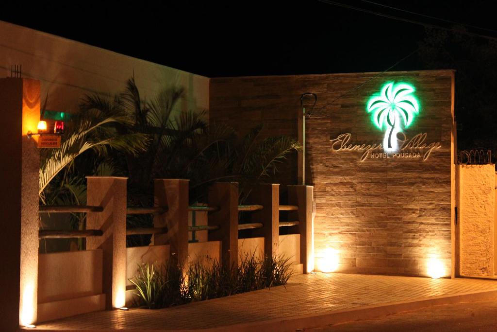  Village Hotel Pousada