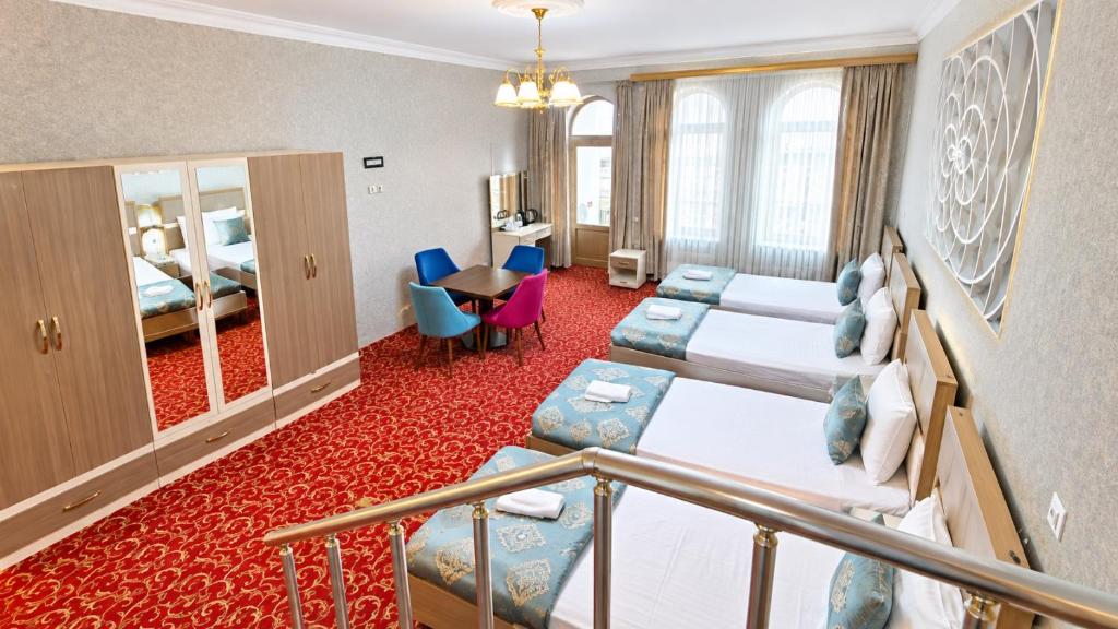 لابی و فضای عمومی Baku Town Hotel - تصویر ۵