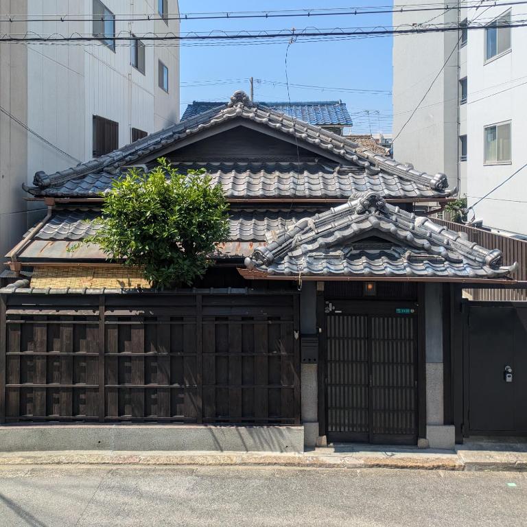 大阪城徒歩圏 大阪駅2駅 80平米 80年の本物の日本家屋を一棟貸切 竹のや