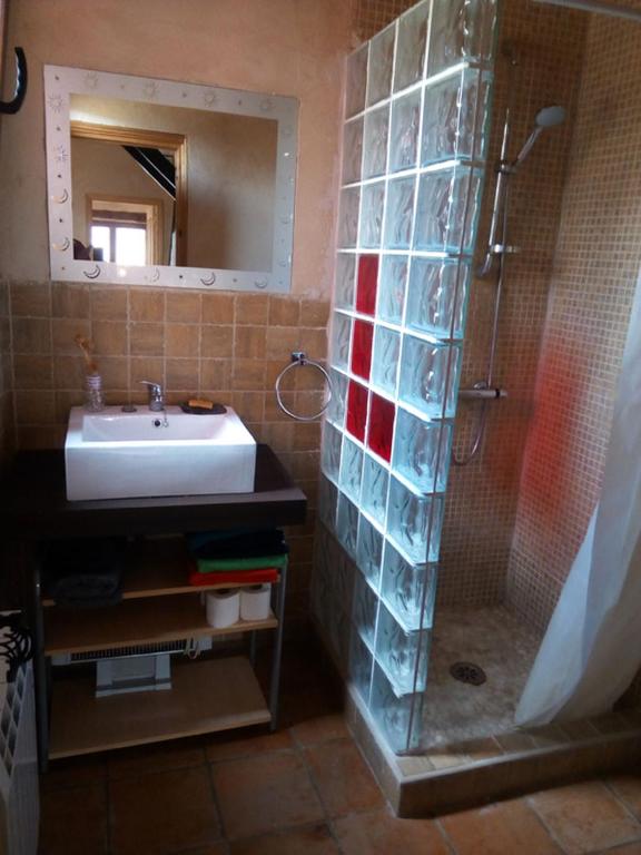 Kúpeľňa v ubytovaní Casa Rural La Tormenta