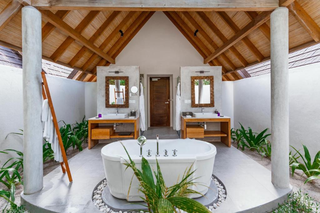 Fushifaru Maldives - View 39