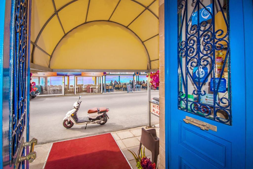 Fotografie z fotogalerie ubytování Plaza v destinaci Aegina