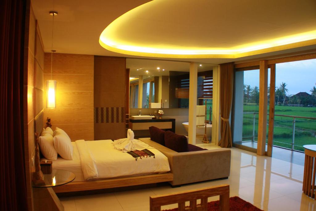 Кровать или кровати в номере Greenfield Luxury Villas