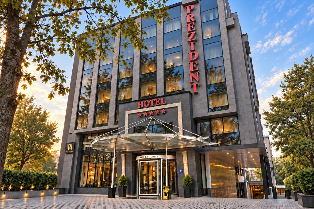 Prezident Hotel Novi Sad - Outdoor Pool & Spa, Novi Sad