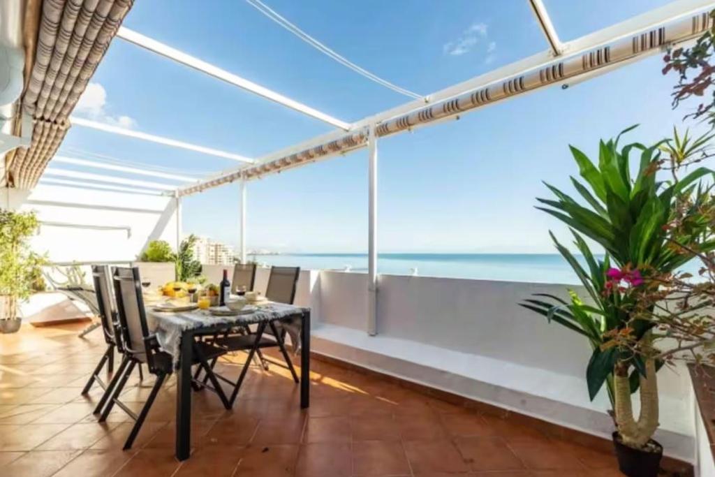 Premium Penthouse Beachfront View Terrace Turivida