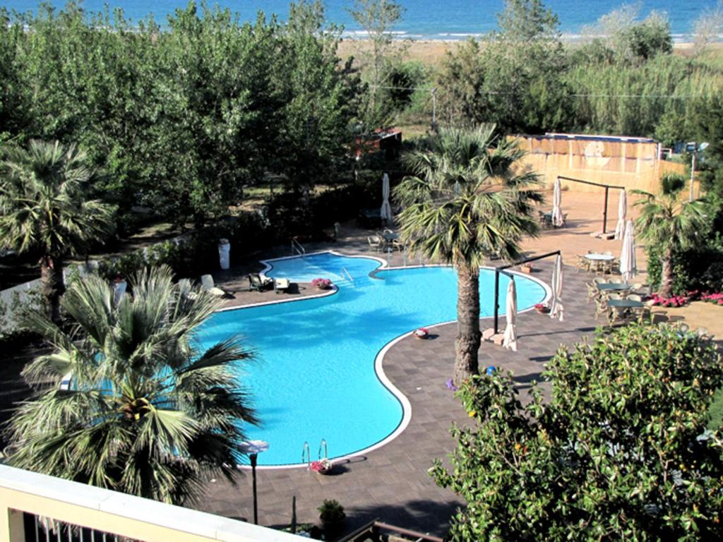 Bazén v ubytování Hotel Acquario nebo v jeho okolí